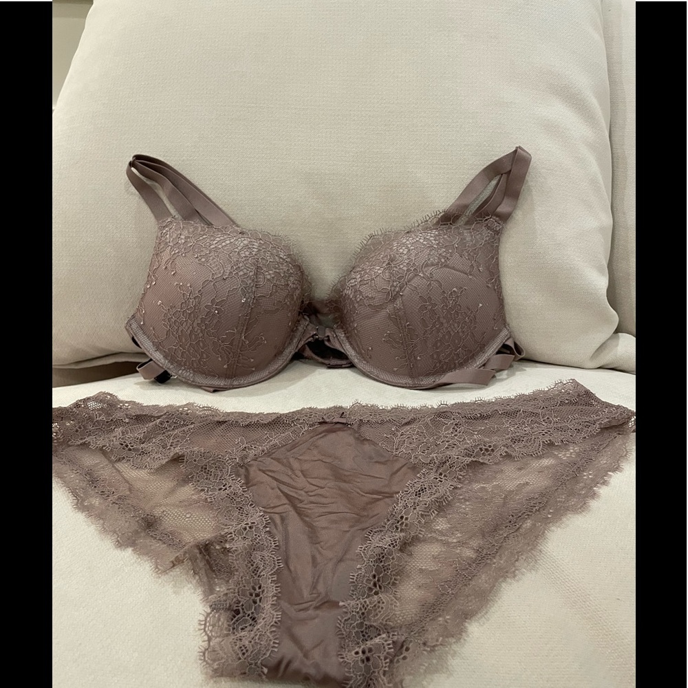 ❤️ BEAUTIFUL BRAND NEW NVR WORN LIGHT MAUVE/GRAY LACY & SEXY VS SET! - Picture 4 of 15